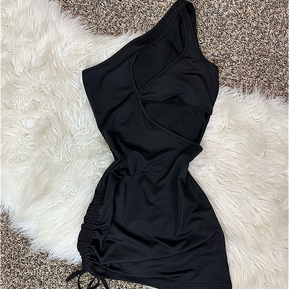 Black one shoulder dress